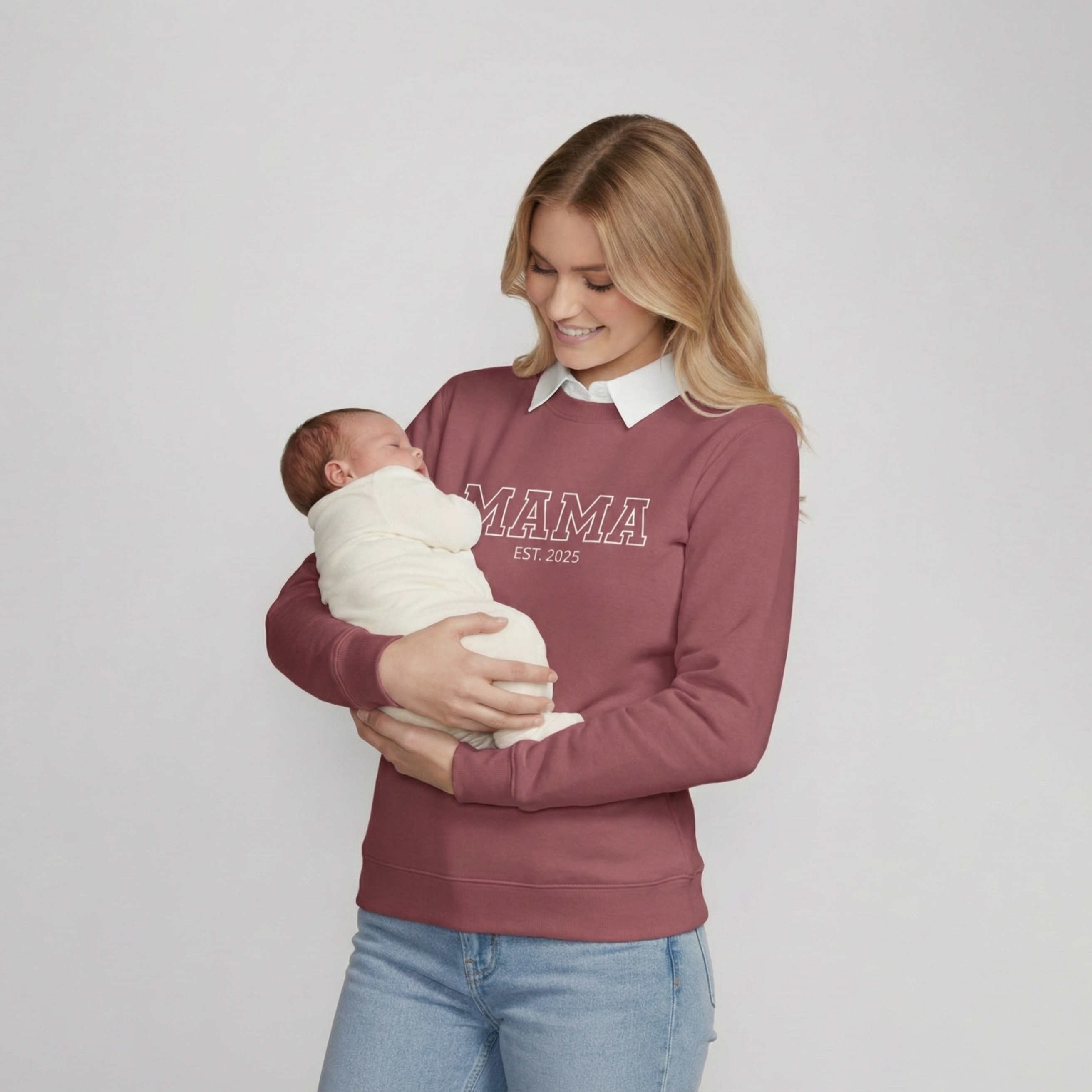 Персонализиран суитчър „MAMA“ – Бродерия с дата по избор, идеален подарък за майка