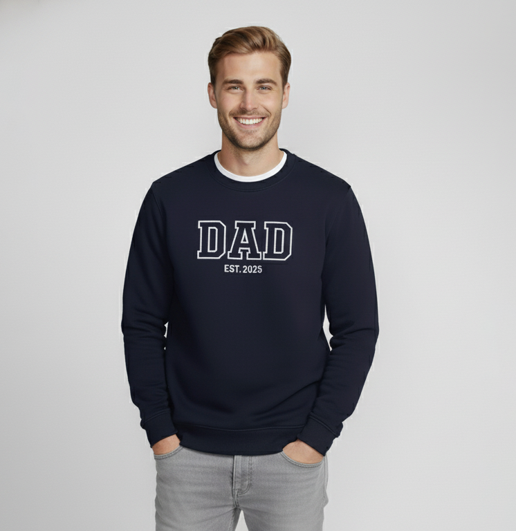 Персонализиран суитчър „DAD“ – Бродиран с дата по избор, идеален подарък за татковци