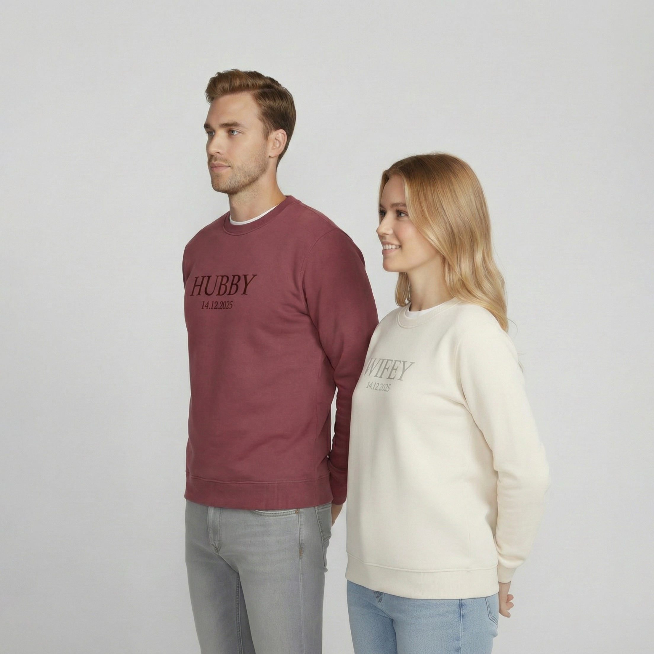 Персонализирани суитчъри за двойки „Hubby / Wife“ – Бродерия с дата по избор