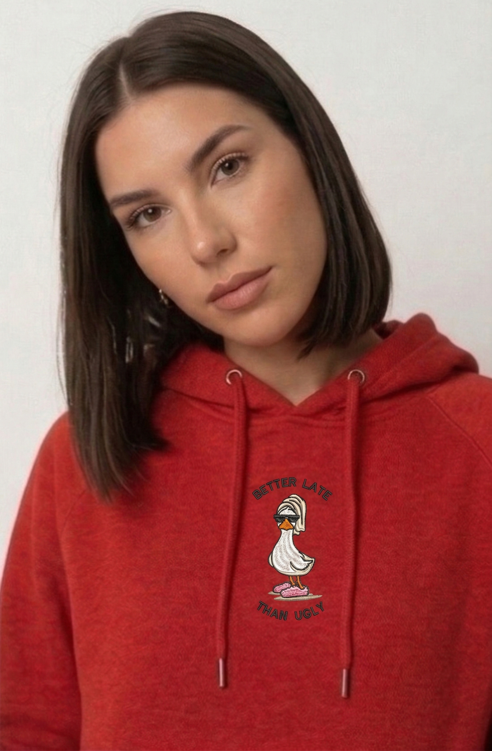 Дамски суитчър (худи) с бродерия – оригинален подарък за нея